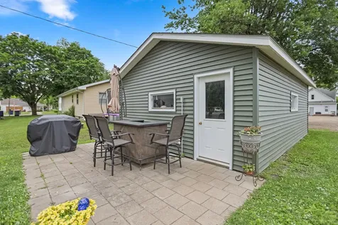 207 W Franklin Street Morristown MN 55052