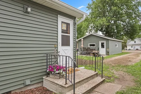 207 W Franklin Street Morristown MN 55052