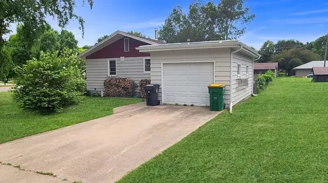 400 Cottage Avenue Hendricks MN 56136