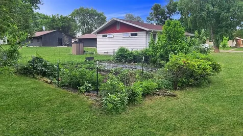 400 Cottage Avenue Hendricks MN 56136