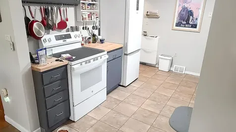 400 Cottage Avenue Hendricks MN 56136
