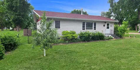 400 Cottage Avenue Hendricks MN 56136