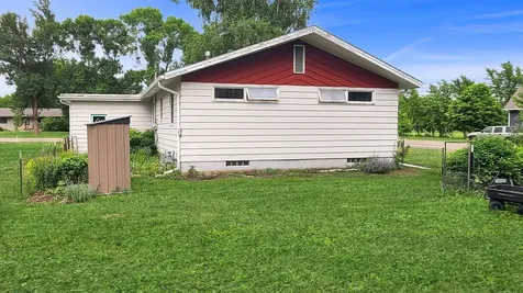 400 Cottage Avenue Hendricks MN 56136