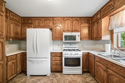 9897 80th Avenue SE Clear Lake MN 55319