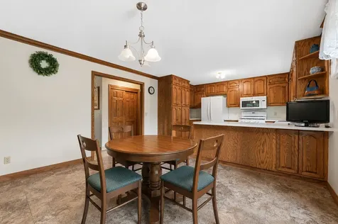 9897 80th Avenue SE Clear Lake MN 55319