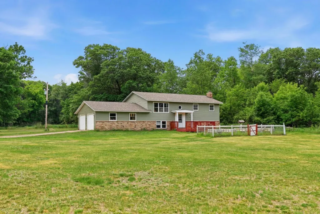 13535 289th Avenue NW Zimmerman MN 55398
