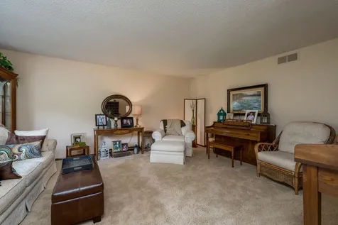 1810 Candi Lane North Mankato MN 56003