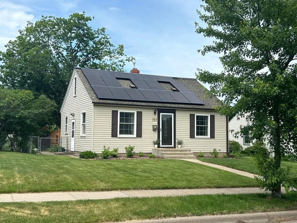 757 Nebraska Avenue W Saint Paul MN 55117