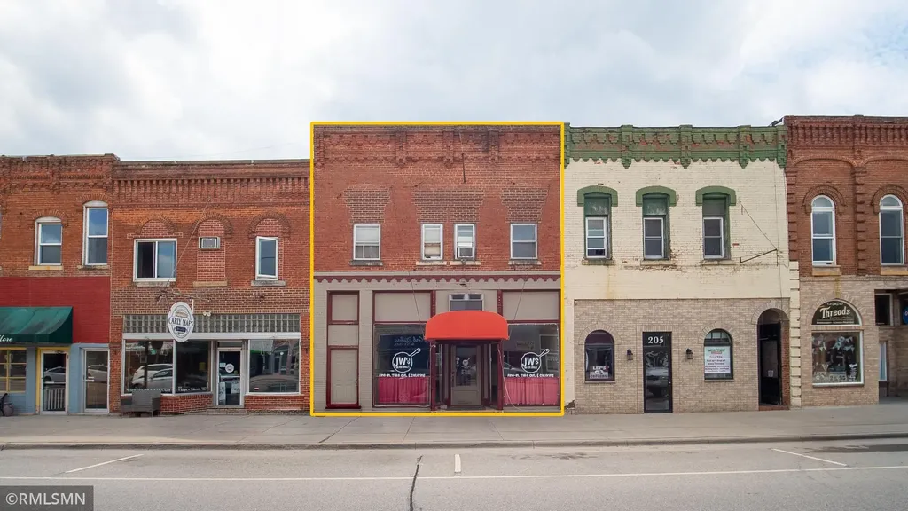 207 Main Street S Chatfield MN 55923