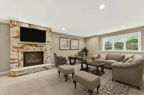 5145 Scenic Oak Drive SW Rochester MN 55902