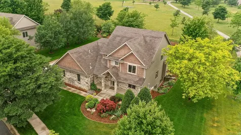 5145 Scenic Oak Drive SW Rochester MN 55902