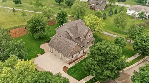 5145 Scenic Oak Drive SW Rochester MN 55902