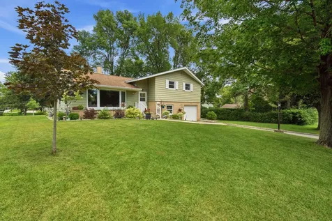 204 2nd Street NW Fairfax MN 55332
