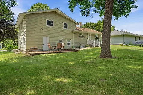 204 2nd Street NW Fairfax MN 55332