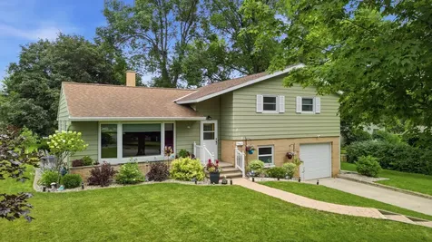 204 2nd Street NW Fairfax MN 55332