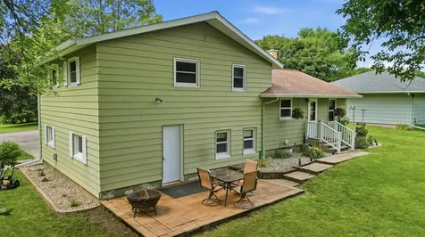 204 2nd Street NW Fairfax MN 55332
