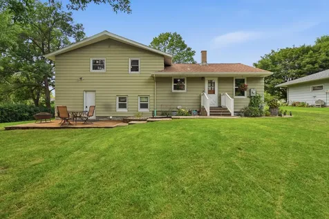 204 2nd Street NW Fairfax MN 55332
