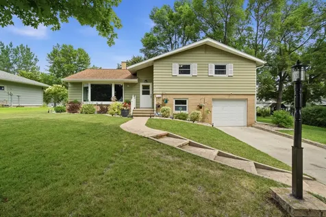 204 2nd Street NW Fairfax MN 55332