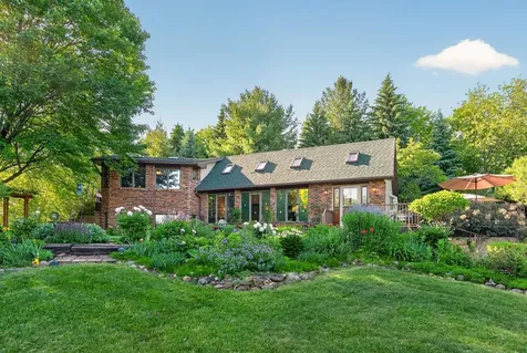 8840 River Heights Way Inver Grove Heights MN 55076