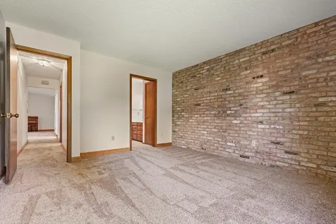 975 Yuma Lane N Plymouth MN 55447