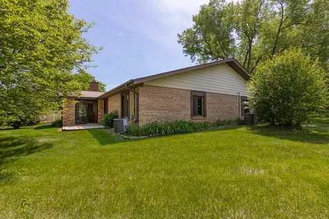 975 Yuma Lane N Plymouth MN 55447