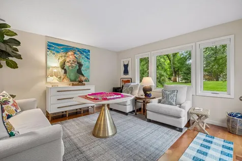 5724 Duncan Lane Edina MN 55436