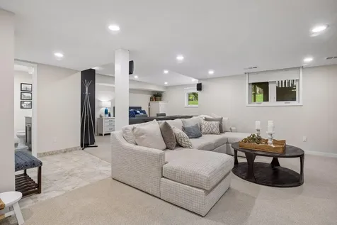 5724 Duncan Lane Edina MN 55436