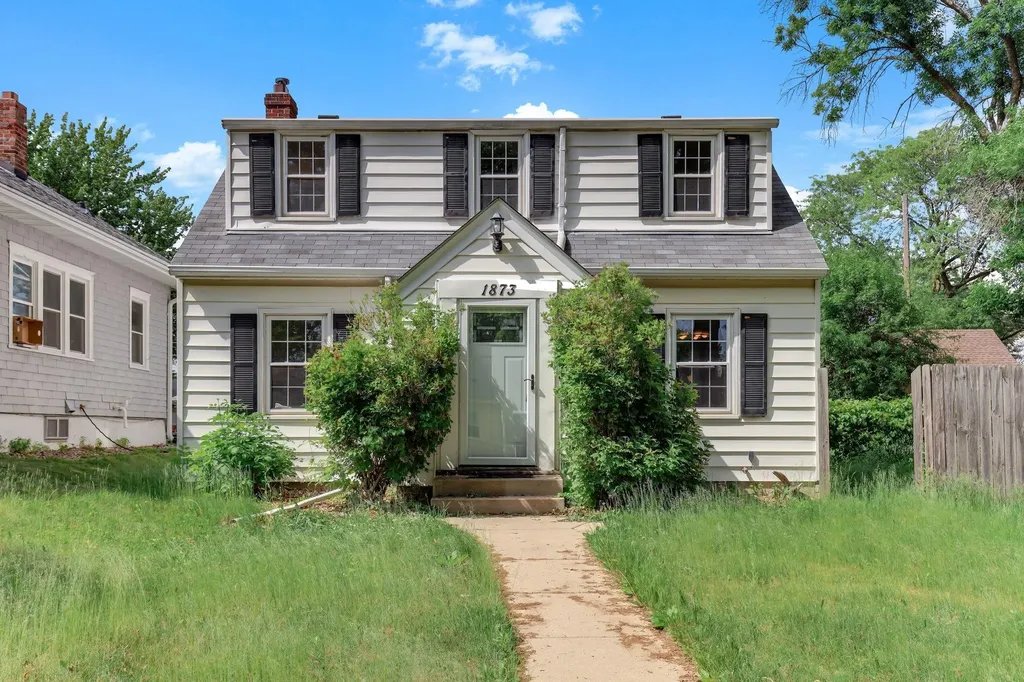 1873 Hawthorne Avenue E Saint Paul MN 55119