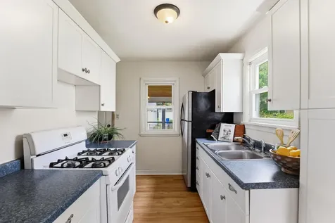 1873 Hawthorne Avenue E Saint Paul MN 55119