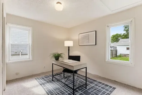 1873 Hawthorne Avenue E Saint Paul MN 55119