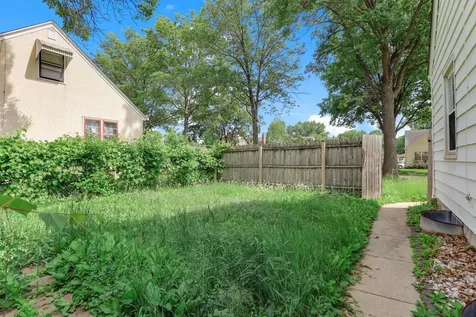1873 Hawthorne Avenue E Saint Paul MN 55119