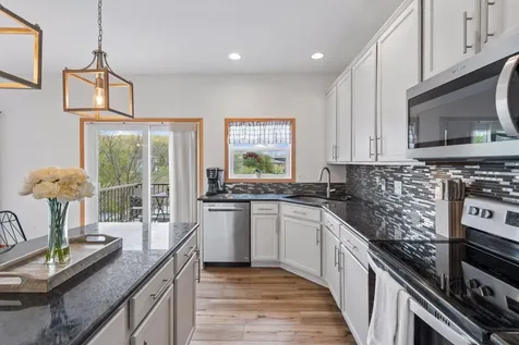 1238 Vernon Drive Carver MN 55315
