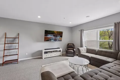 1238 Vernon Drive Carver MN 55315