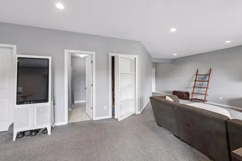 1238 Vernon Drive Carver MN 55315