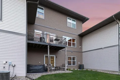 1238 Vernon Drive Carver MN 55315