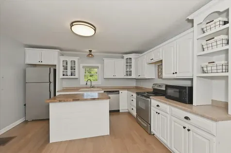 6411 S Preston Road Superior WI 54880