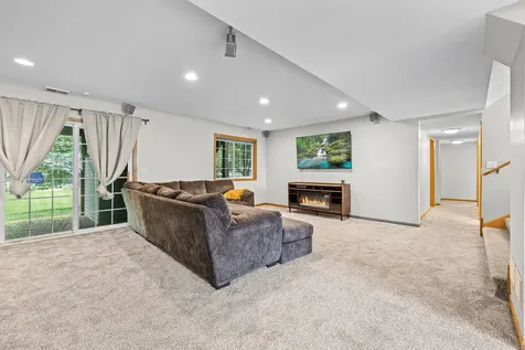 2044 Pheasant Run Street Shakopee MN 55379