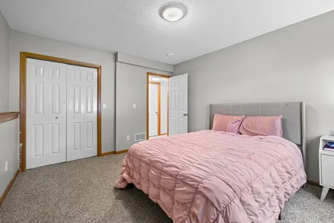 2044 Pheasant Run Street Shakopee MN 55379