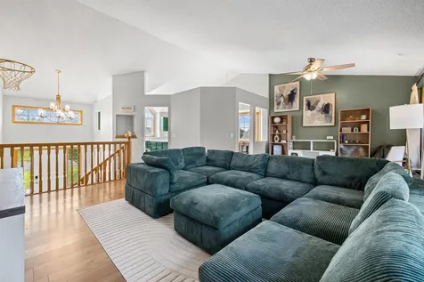 2044 Pheasant Run Street Shakopee MN 55379