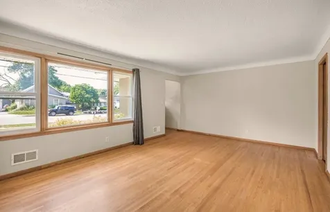 1140 Charlton Street West Saint Paul MN 55118
