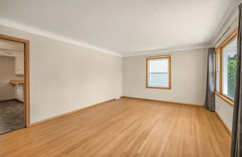 1140 Charlton Street West Saint Paul MN 55118