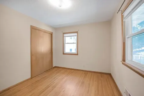 1140 Charlton Street West Saint Paul MN 55118