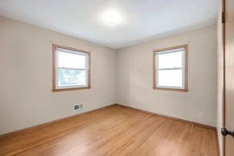 1140 Charlton Street West Saint Paul MN 55118