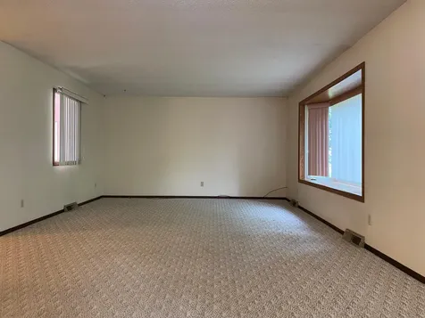 1007 10th Avenue N Princeton MN 55371