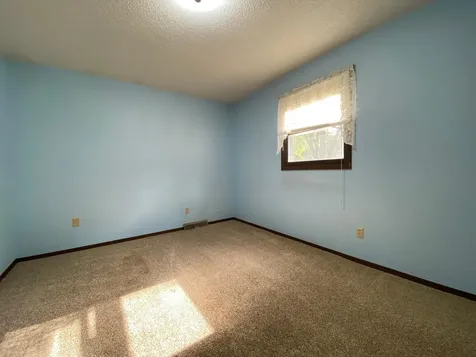 1007 10th Avenue N Princeton MN 55371