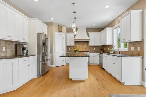 1496 Bluebill Bay Road Burnsville MN 55306