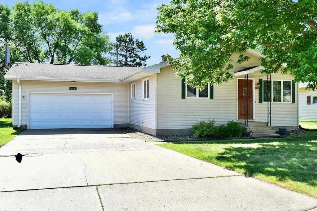 840 52nd Avenue Winona MN 55987