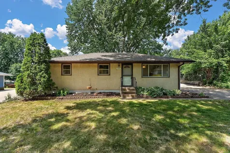 610 Grange Avenue N Oakdale MN 55128