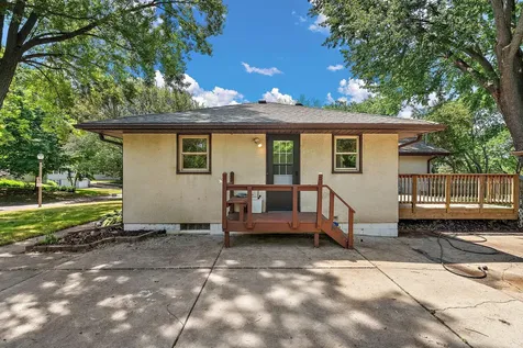 610 Grange Avenue N Oakdale MN 55128
