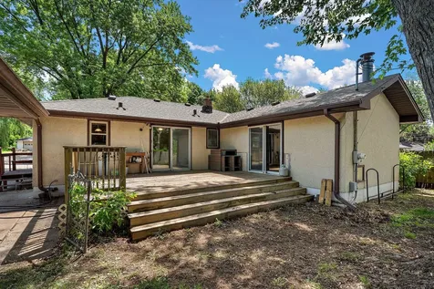 610 Grange Avenue N Oakdale MN 55128